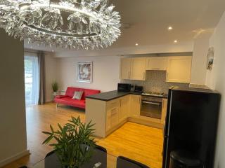 Moda Wigan - Stylish 2 Bed Apartment Central Wigan - Wigan