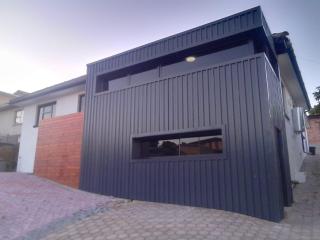 Mount Road Suites - Port Elizabeth