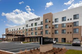 Courtyard by Marriott East Lansing Okemos - Okemos