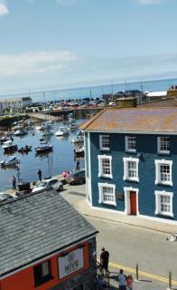 Hive Townhouse - Aberaeron