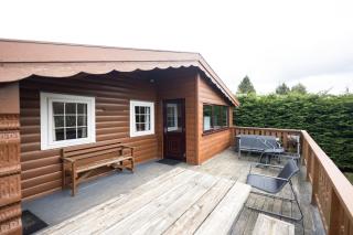 Luxury Log Cabin Getaway in Rural Snowdonia with Parking oustide by Seren Short Stays - Trawsfynydd