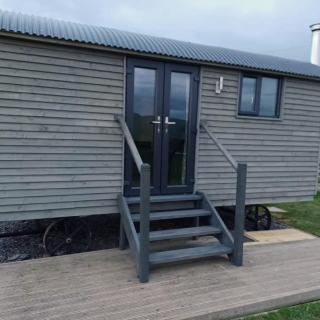 Cwtch Winnie Shepherd's Hut- Pen Cefn Farm Holiday - Abergele - 6