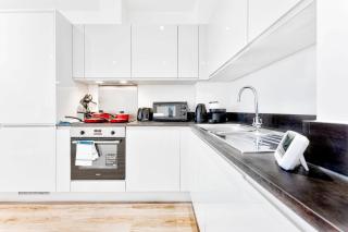 Modern and Stylish 2 Bed Apartment in Solihull - Birmingham - 8