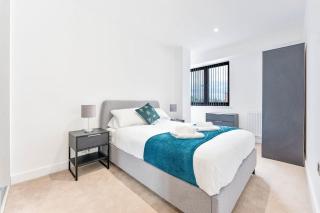 Modern and Stylish 2 Bed Apartment in Solihull - Birmingham - 4