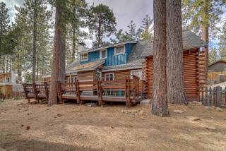 Boutique and Artsy Log Cabin in North Lake Tahoe! - Kings Beach