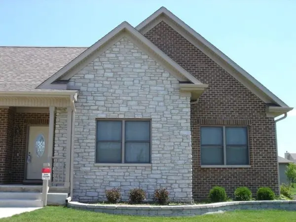 Exterior accent wall with Promenade natural thin stone veneer