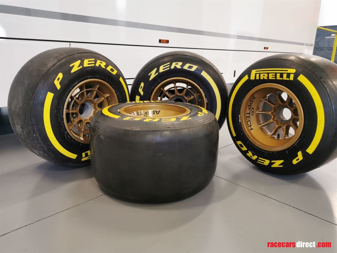 formula-1-wheel-set