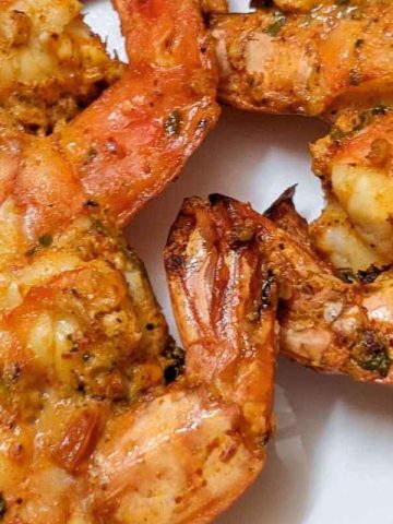 Tandoori shrimp on a plate