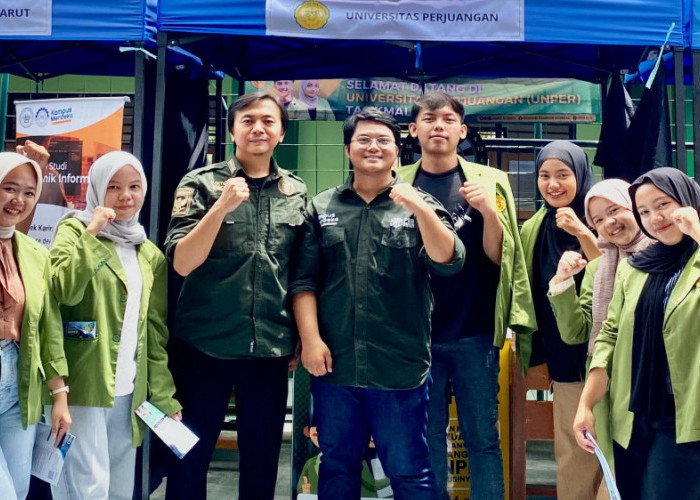 BEM REMA FEB dan PMB UNPER Promosikan Pendidikan Tinggi di Edufair SMAN 1 Cisayong  