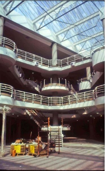 Sherman Oaks Galleria before it opened