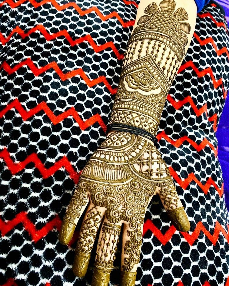 Mehandi Ka Design Dikhaiye