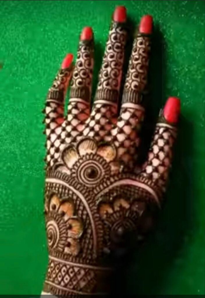 Mehndi Design Simple Back Hand