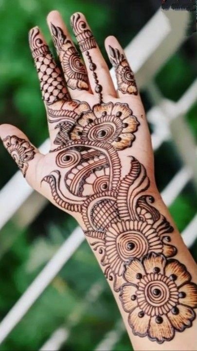 New Mehndi Design Photo Simple