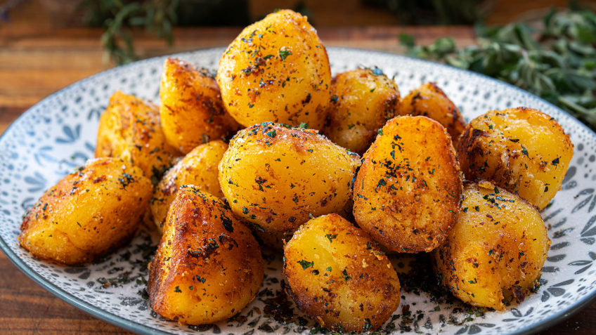 Greek Roasted Lemon and Garlic Potatoes