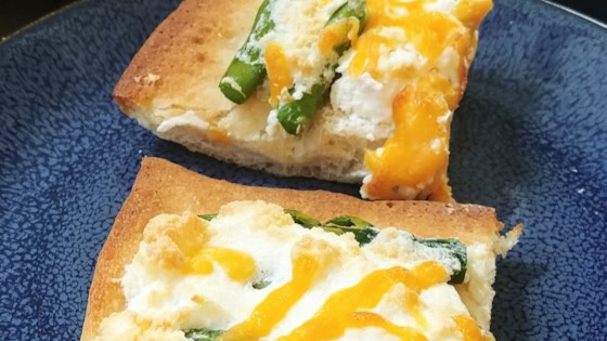 cheesy asparagus snack