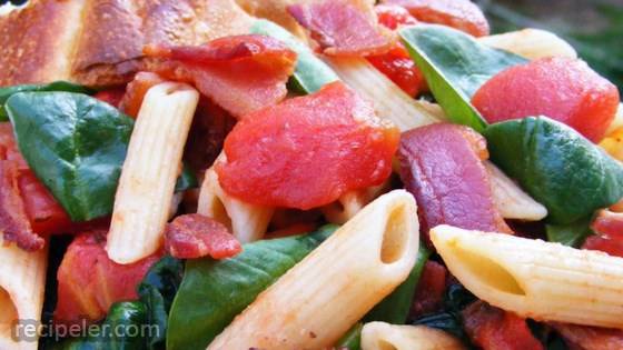 Penne Pasta with Spinach and Bacon