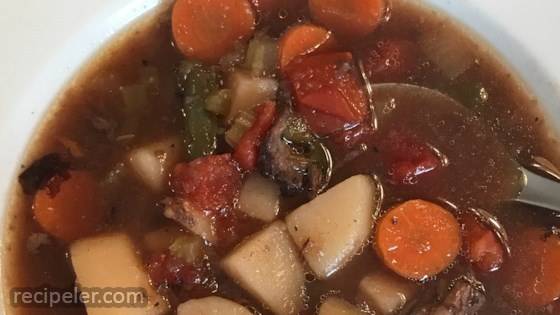 Slow Cooker Oxtail Soup