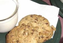 double nut chocolate chip cookies