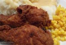 Fried Chicken with Creamy Gravy