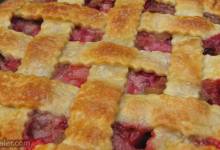 rhubarb and strawberry pie