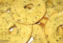 salt and garlic bagel chips