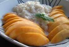 thai sweet sticky rice with mango (khao neeo mamuang)