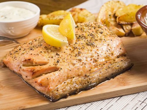 Lemon Pepper Salmon Recipe, baked salmon fillet with garlic, lemon, and olive oil