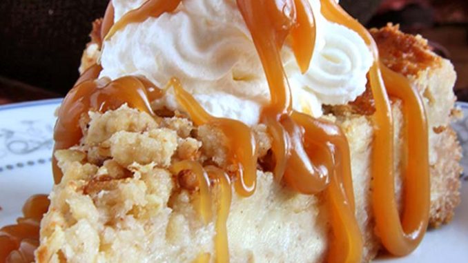 Caramel Apple Crisp Cheesecake