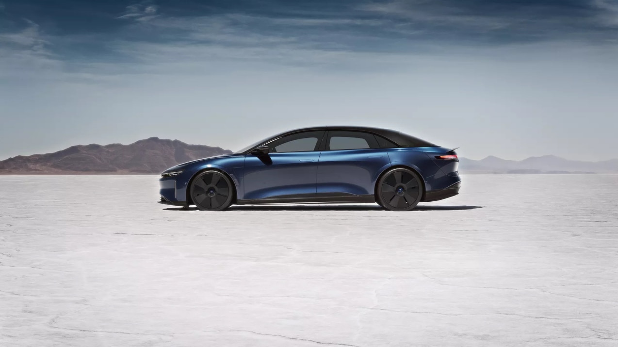 lucid-air-sapphire-salt-flats-side-dark-wheels