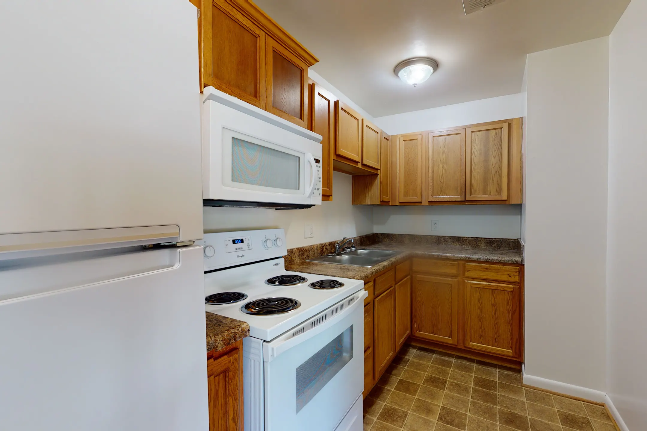 Kitchen - Newport Landing Apartments - Newport News, VA