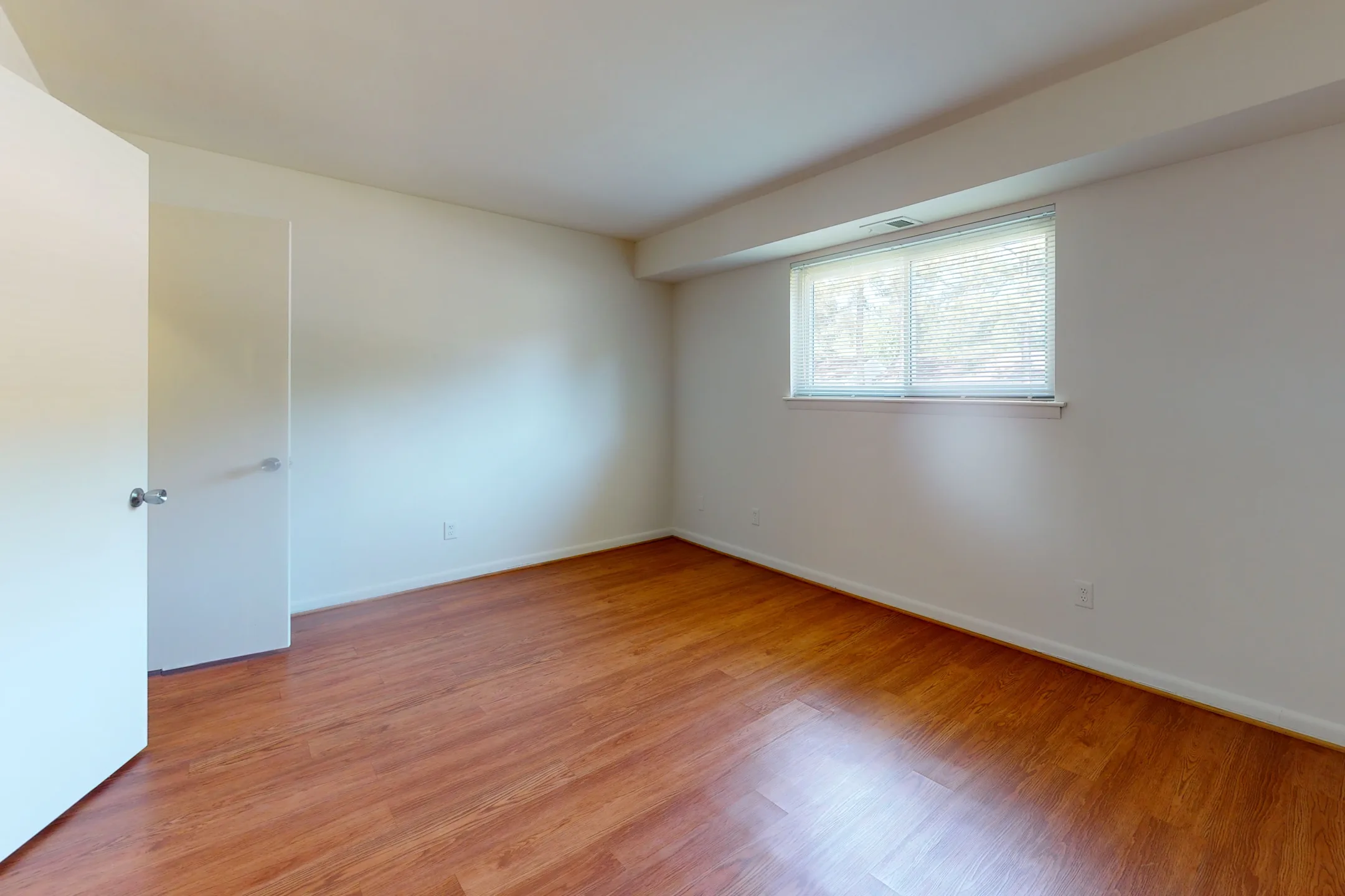 Living Room - Newport Landing Apartments - Newport News, VA