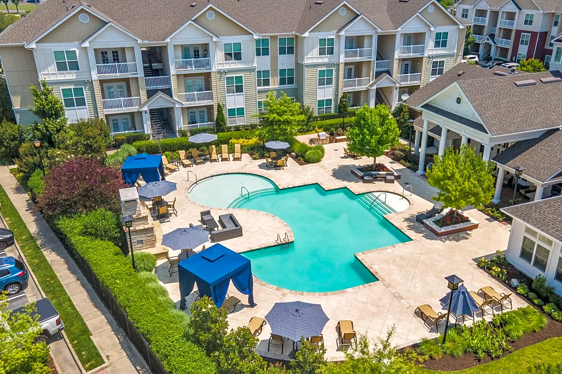 Pool - Hampton Roads Crossing - Suffolk, VA