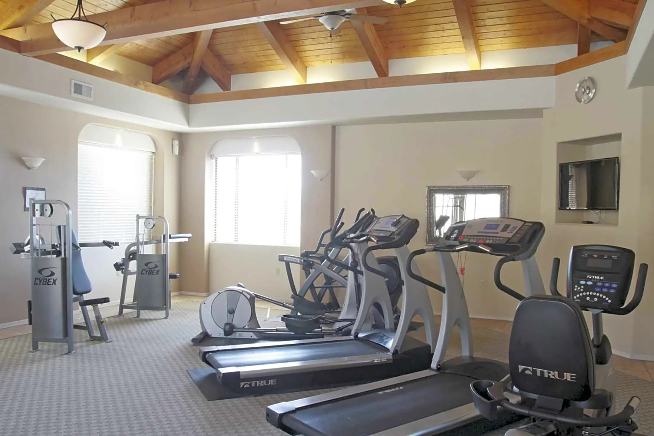 Fitness Weight Room - The Ridge At Organ Vista - Las Cruces, NM