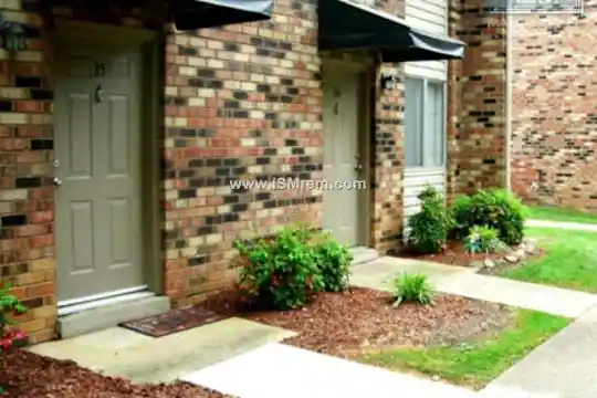 Charleston Square Townhomes - Johnson City, TN - Photo 14