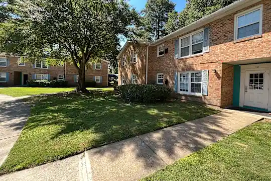 Great Bridge Apartments - Chesapeake, VA - Photo 1