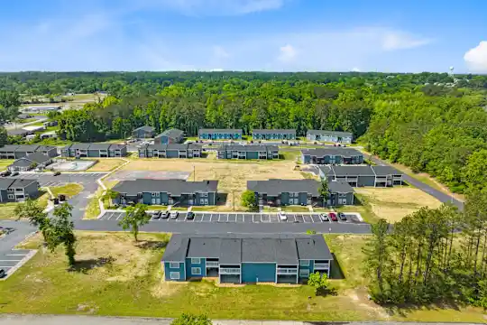 Pinecrest Village Apartments - Rockingham, NC - Photo 2