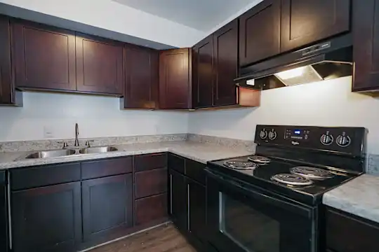 Kingsbridge Apartments - Chesapeake, VA - Photo 16