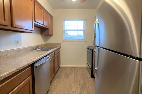 Great Bridge Apartments - Chesapeake, VA - Photo 15