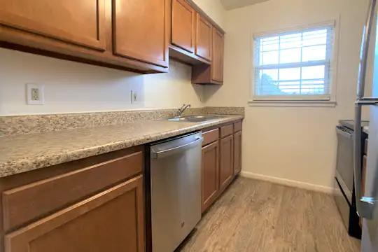 Great Bridge Apartments - Chesapeake, VA - Photo 16