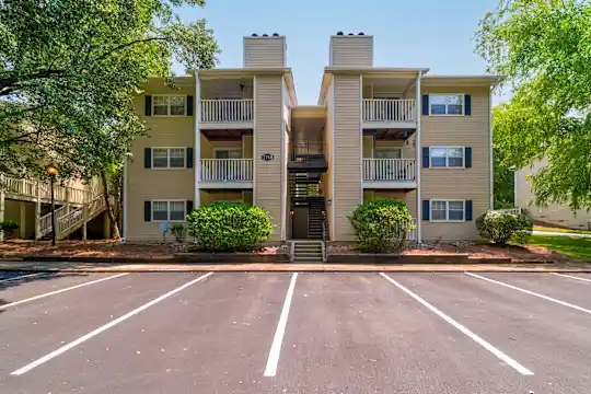 The Cove Apartment Homes - Gastonia, NC - Photo 12