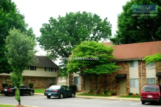 Charleston Square Townhomes - Johnson City, TN - Photo 12