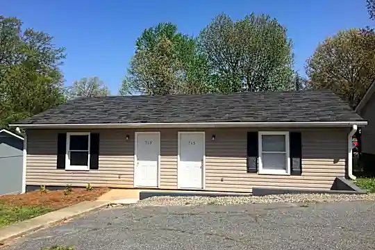 713 Russell St unit 715 RUSSELL ST. - Asheboro, NC - Photo 1