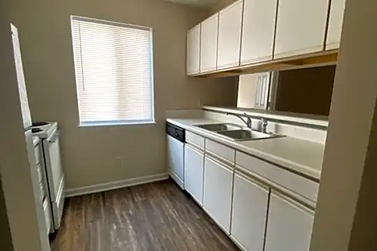 320 Brownlea Dr unit 320-1B Brownlea Dr - Greenville, NC - Photo 11