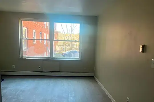 22 ELLIOTT ST - Hartford, CT - Photo 1