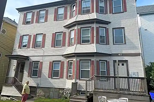 40 Park St - Fall River, MA - Photo 1