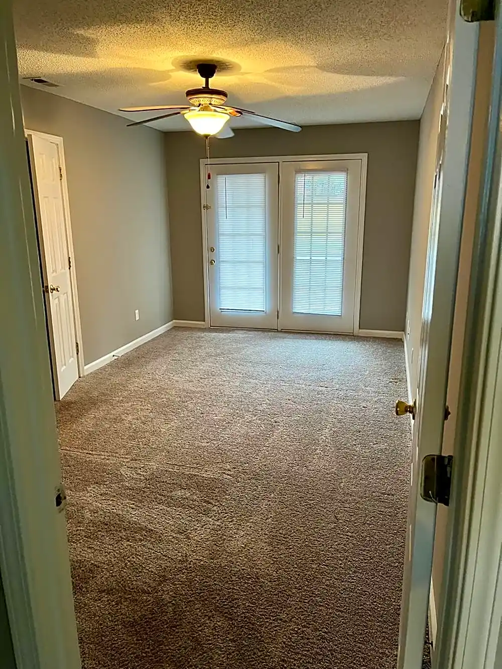 Living Room - 1518 Union Rd unit 1518-A