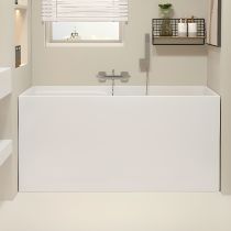 Tub with Wall Mounted Faucets