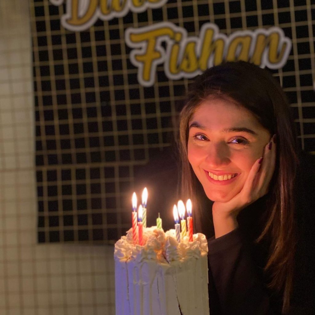 Dur-e-Fishan Saleem Celebrates Her Birthday With Her Co-Stars