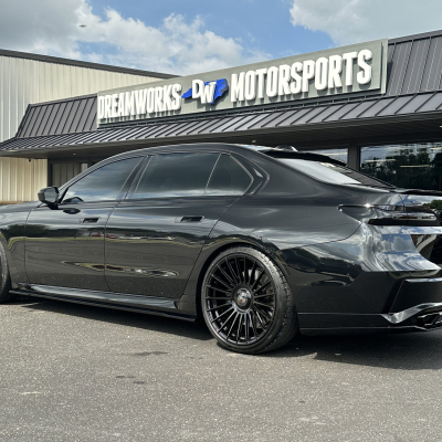 Gloss black kit for Dreamworks Motorsports