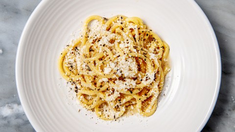 A plate of cacio e pepe